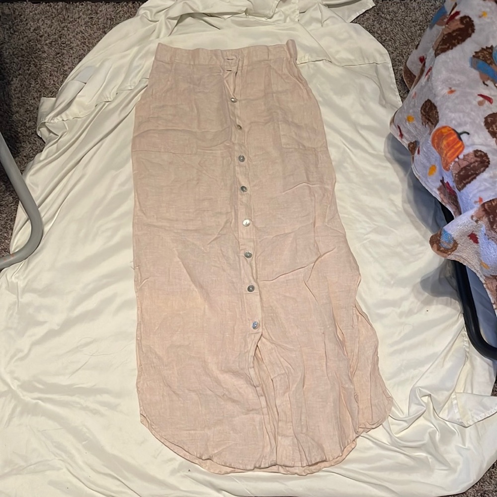 long beige skirt